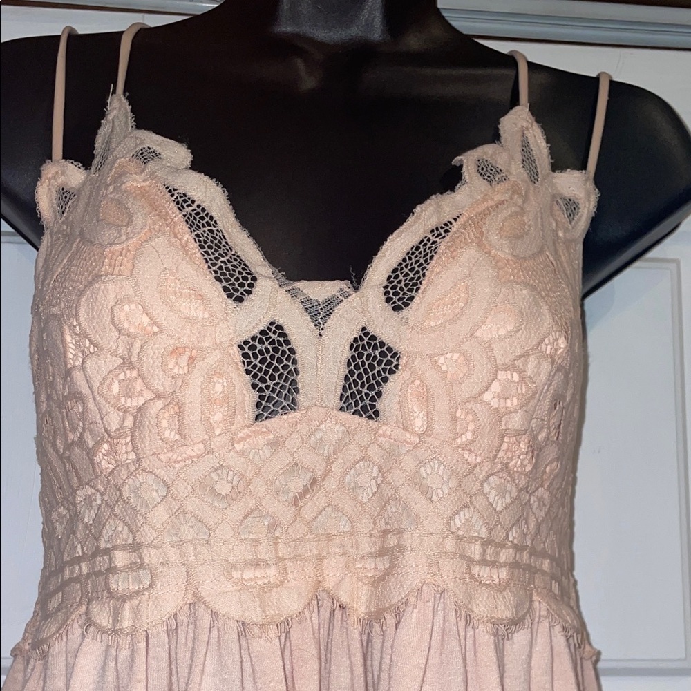 Zenana Outfitters Dusty Blush Lace High Low Cami - Picture 5 of 10